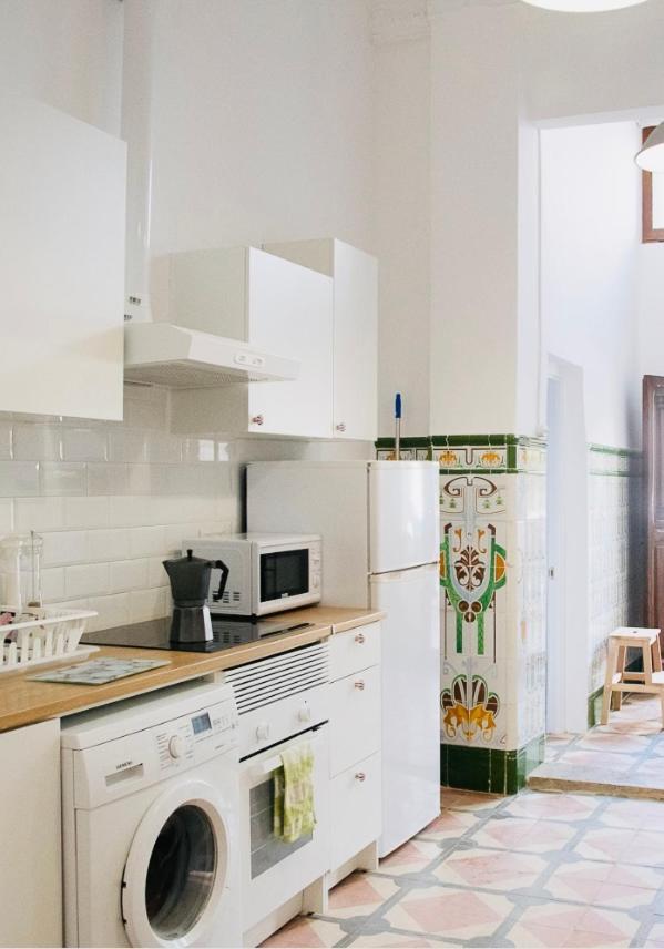 Habitacion Con Bano Privado 1 Cama De Matrimonio บาเลนเซีย ภายนอก รูปภาพ