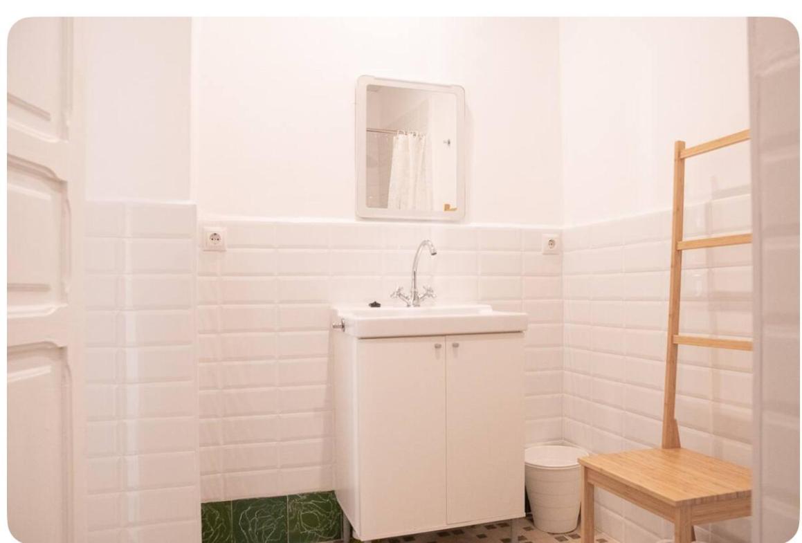 Habitacion Con Bano Privado 1 Cama De Matrimonio บาเลนเซีย ภายนอก รูปภาพ